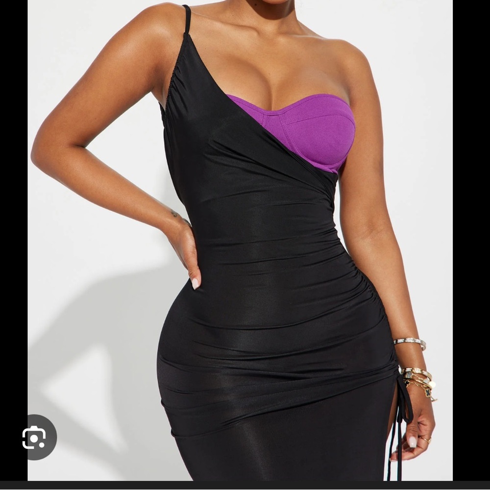 Elegant Black and Purple Women's Nightgown